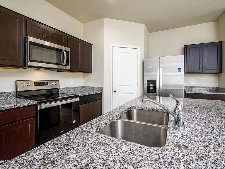 35445 W San Alvarez Ave — Photo 6