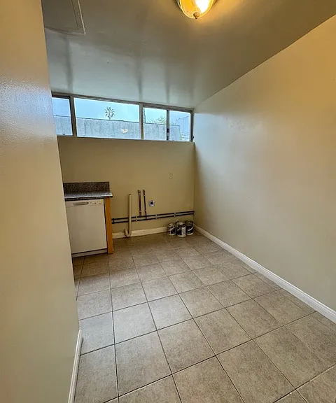 4238 Mary Ellen Ave — Photo 16
