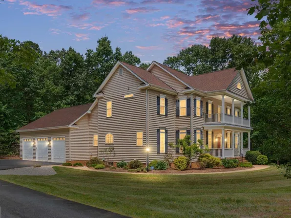 8622 Laroque Run Dr, Fredericksburg, VA 22407