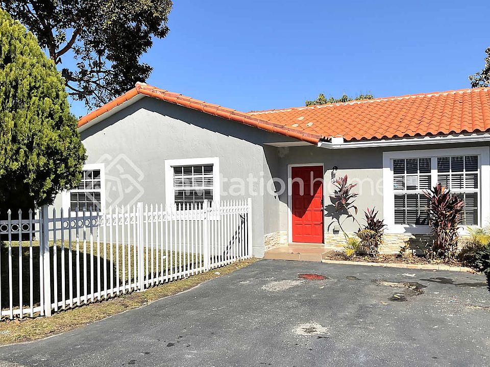 1st image of 16850 SW 92nd Ave
