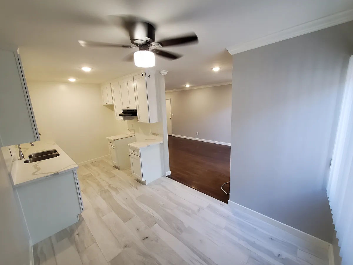 Building Photo - 1224 N Formosa Ave #6