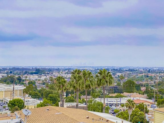 2nd image of 2550 Pacific Coast Hwy Space 53