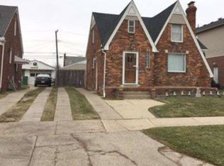 12814 Oakdale St, Southgate, MI 48195