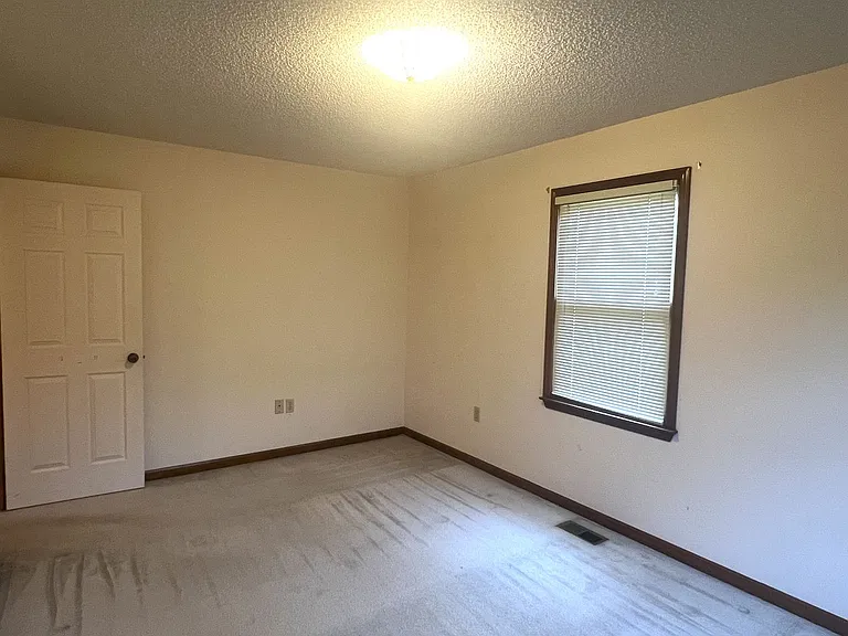 178 Woodard Rd — Photo 27
