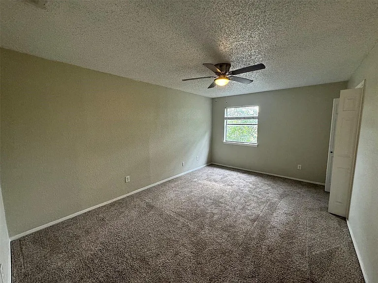 2721 Hurstview Dr #D — Photo 13