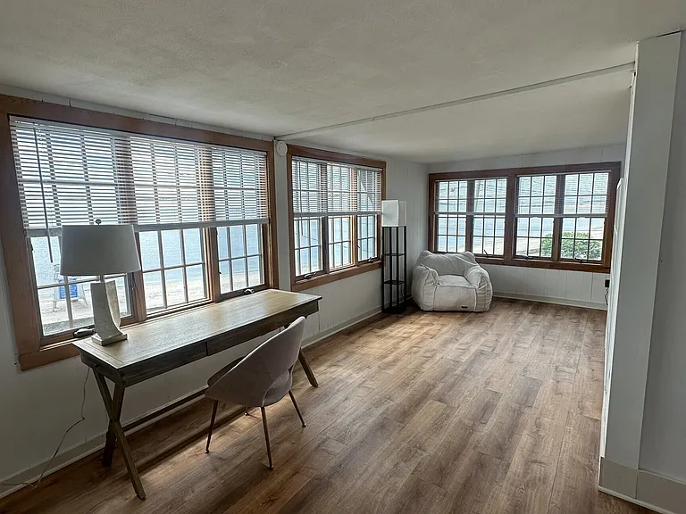 29 Soundview Dr — Photo 4