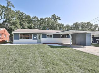 958 Hollytree Dr, Cincinnati, OH 45231