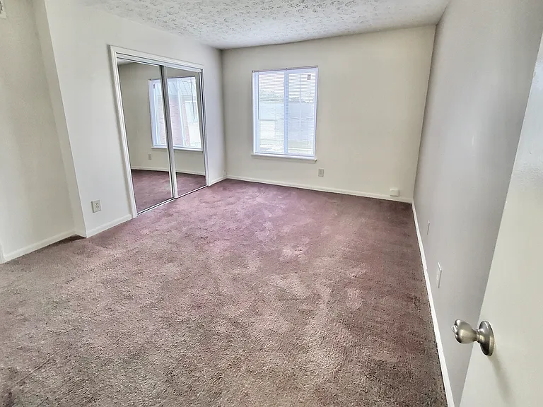 Derby Run Apartments — Photo 108