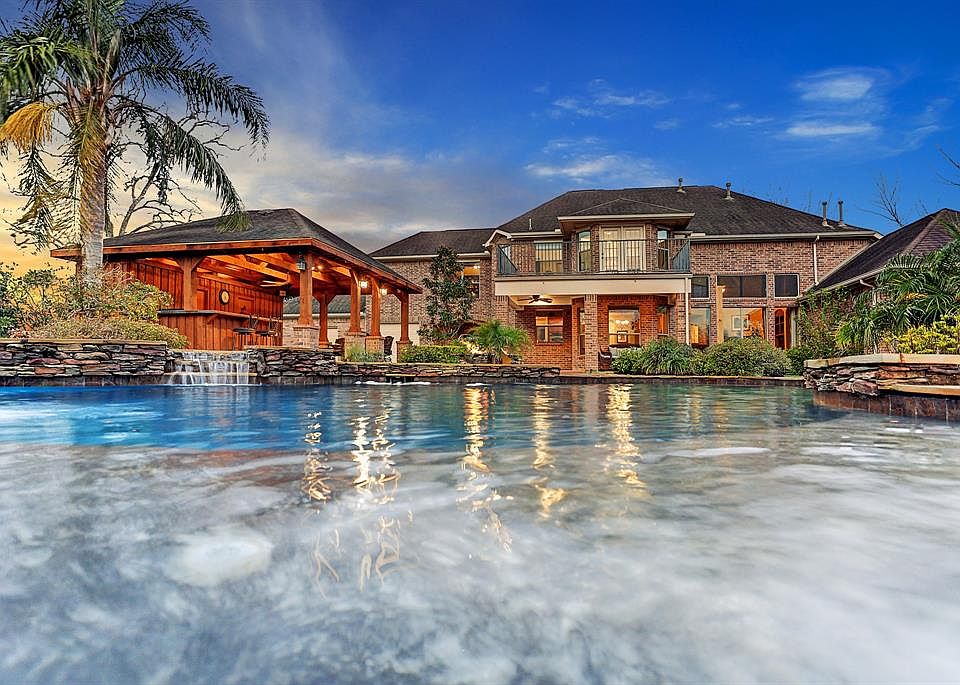 Private Oasis! The pool heater was just replaced in 2020. Zoned for popular Fort Bend ISD Schools.