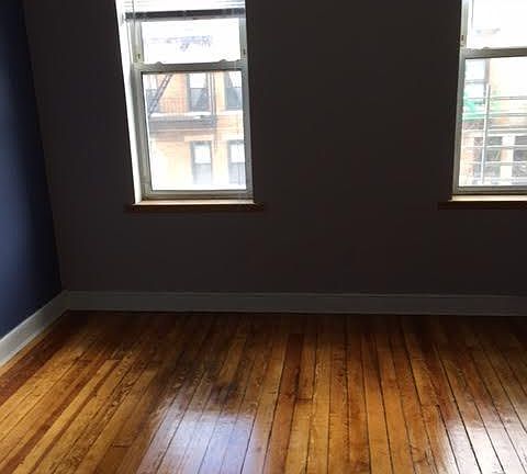 4th image of 3418 43rd St APT 2R