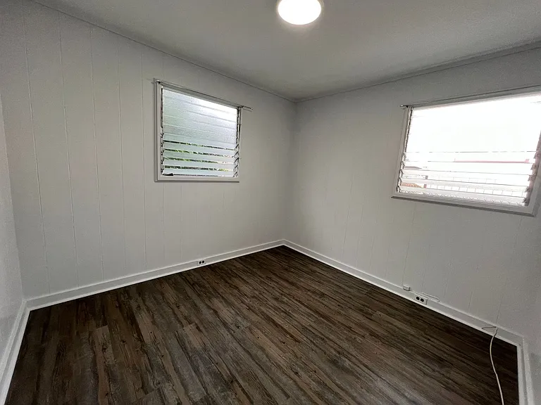 3046C Harding Ave — Photo 9