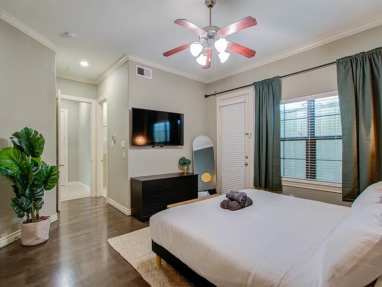 4001 Dallas St #A — Photo 15