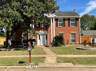 8122 Pine Falls Dr, Houston, TX 77095