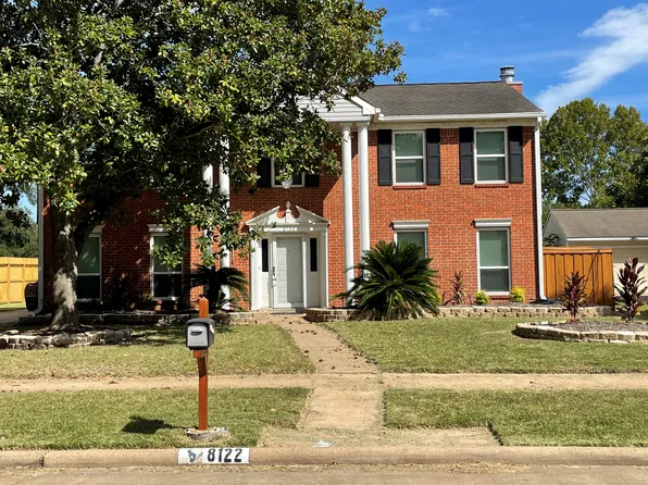 8122 Pine Falls Dr, Houston, TX 77095