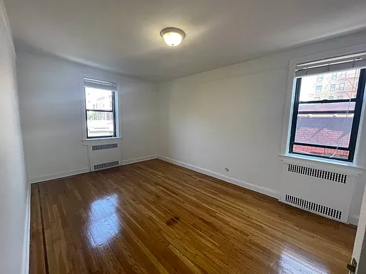 Rented by Metropolis International Realty Inc. | media 5