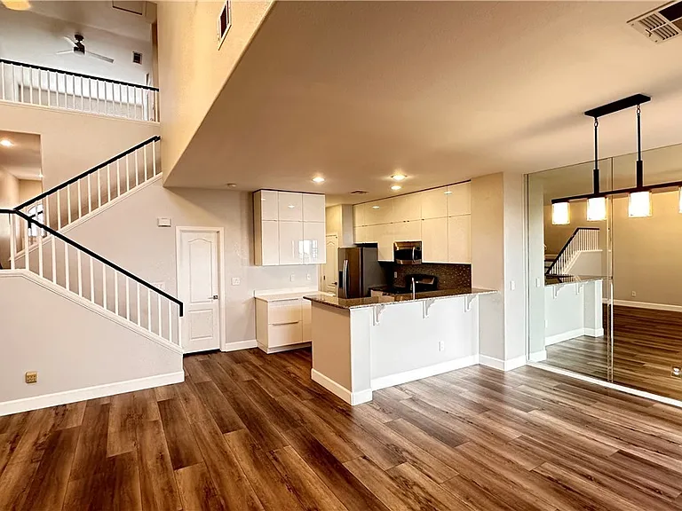 5268 Island Chain Rd — Photo 13