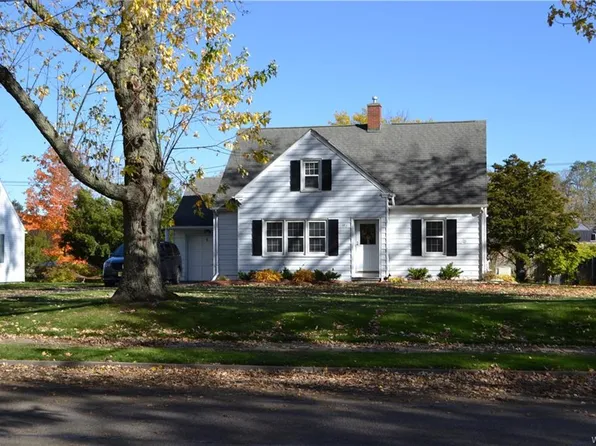 182 Linwood Ave, Orchard Park, NY 14127