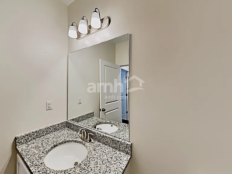114 Lindridge Dr — Photo 19