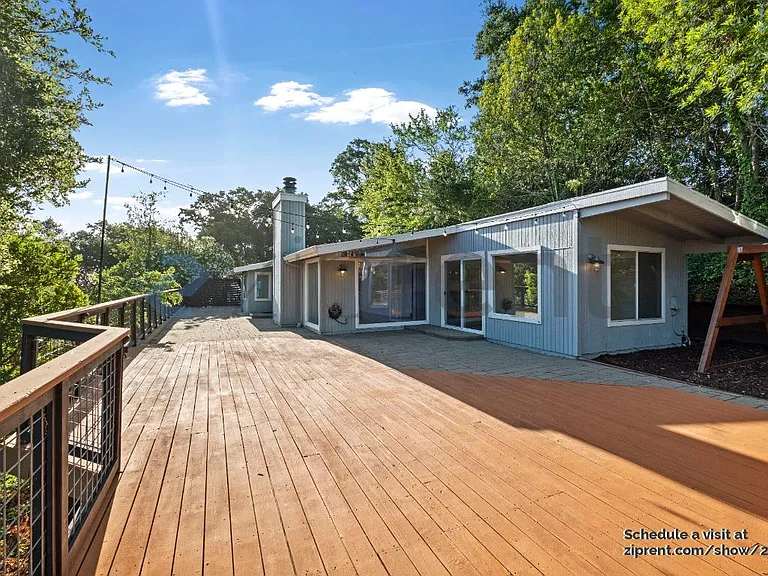 757 Tofflemire Dr — Photo 5