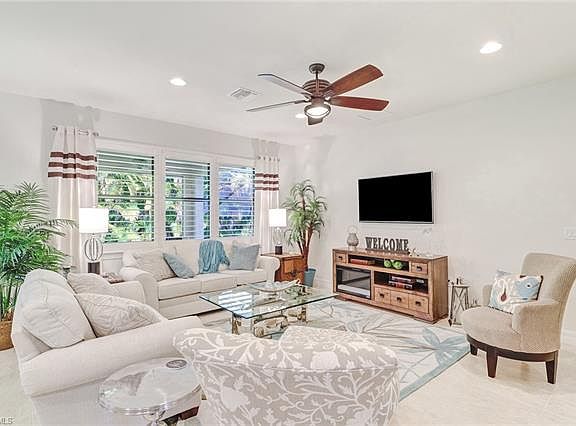 Home For Sale In Waters Edge