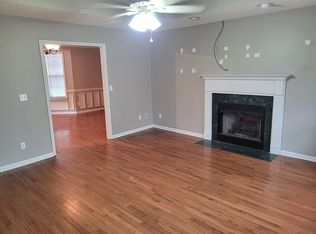 2124 Dothan Dr, Murfreesboro, TN 37128