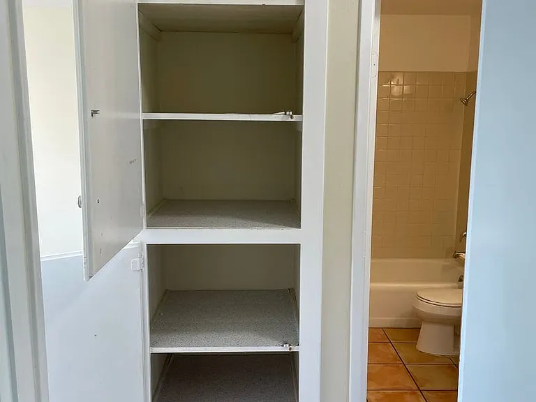 4700 Dexter Dr — Photo 12
