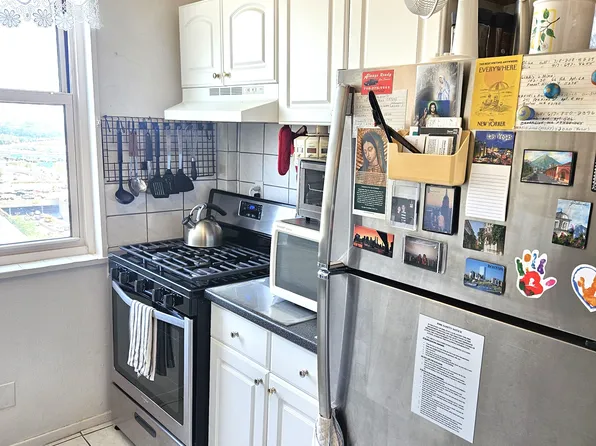 118-17 Union Turnpike image 8 of 24