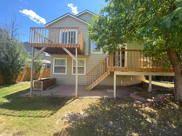 8665 Cloverleaf Cir — Photo 34