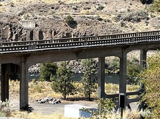 410 Bakeoven Rd, Maupin, OR 97037