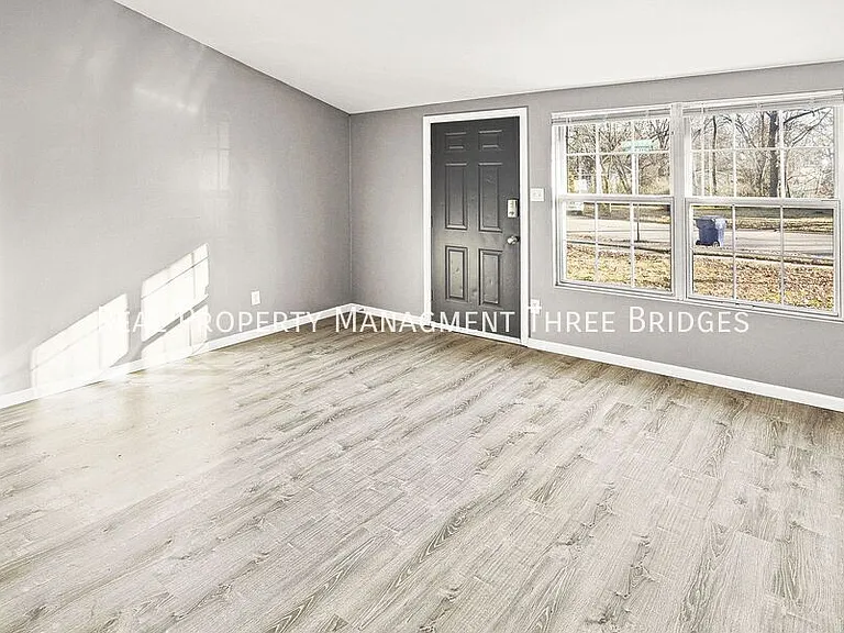 2857 Dawnview Dr — Photo 1