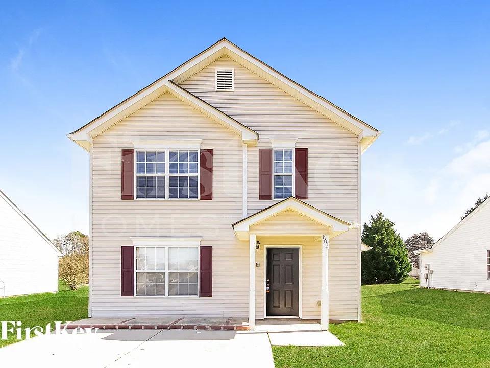 802 Almora Dr