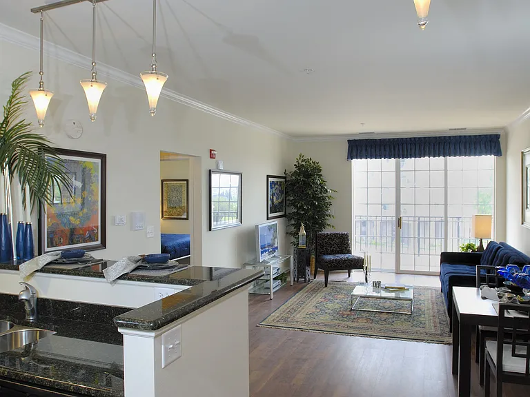 Regency Place — Photo 36