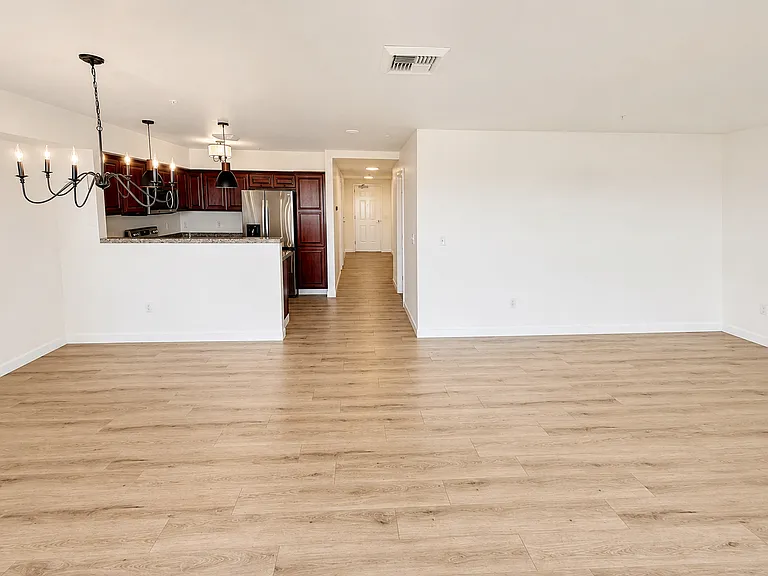 3201 Pacific Ave #907 — Photo 27