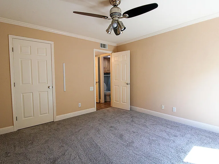 2408 Larkspur Ln #247 — Photo 8