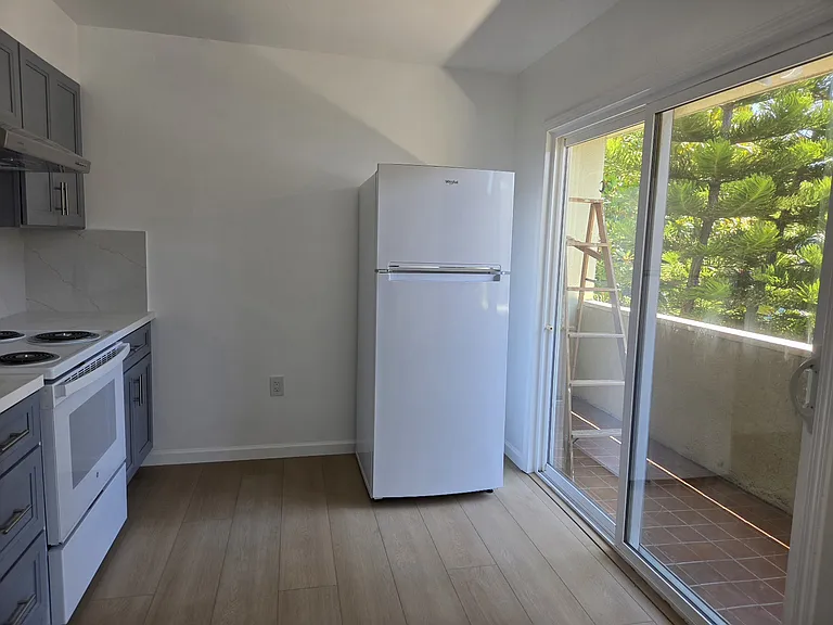 Private balcony off kitchen