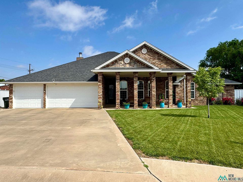 1st image of 704 Providence Cir