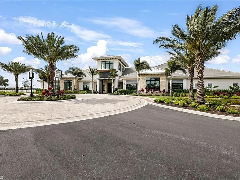 17471 Caravita Ln — Photo 30