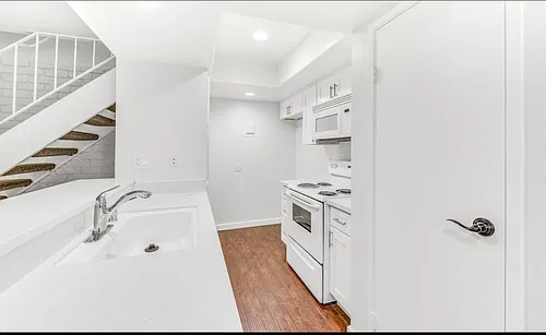16673 Viewpoint Ln Photo 1