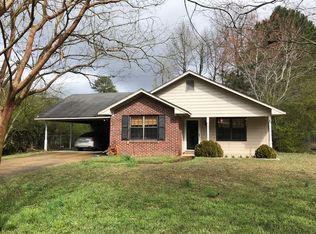 597 Thornton Dr, Columbus, MS 39702