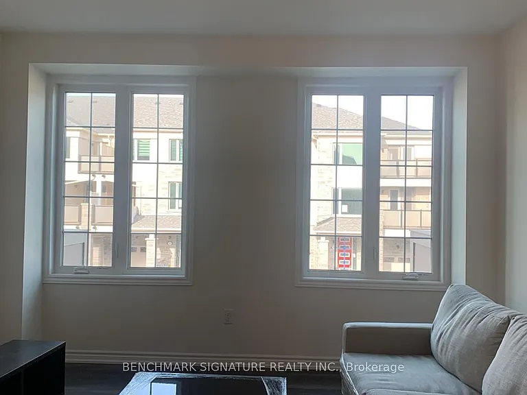 23 Thomas Frisby Jr Cres — Photo 2
