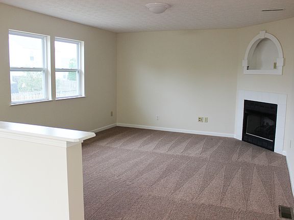 3rd image of 4626 Bridgehill Dr
