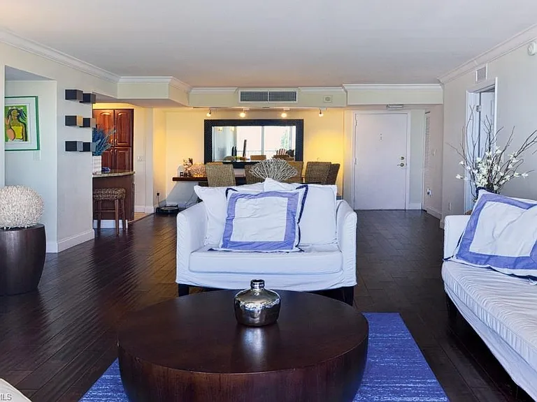 4001 Gulf Shore Blvd N #707 — Photo 5