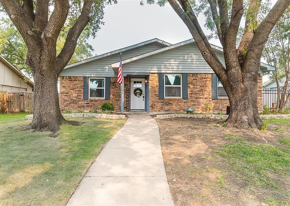 1st image of 4809 Ash Glen Ln