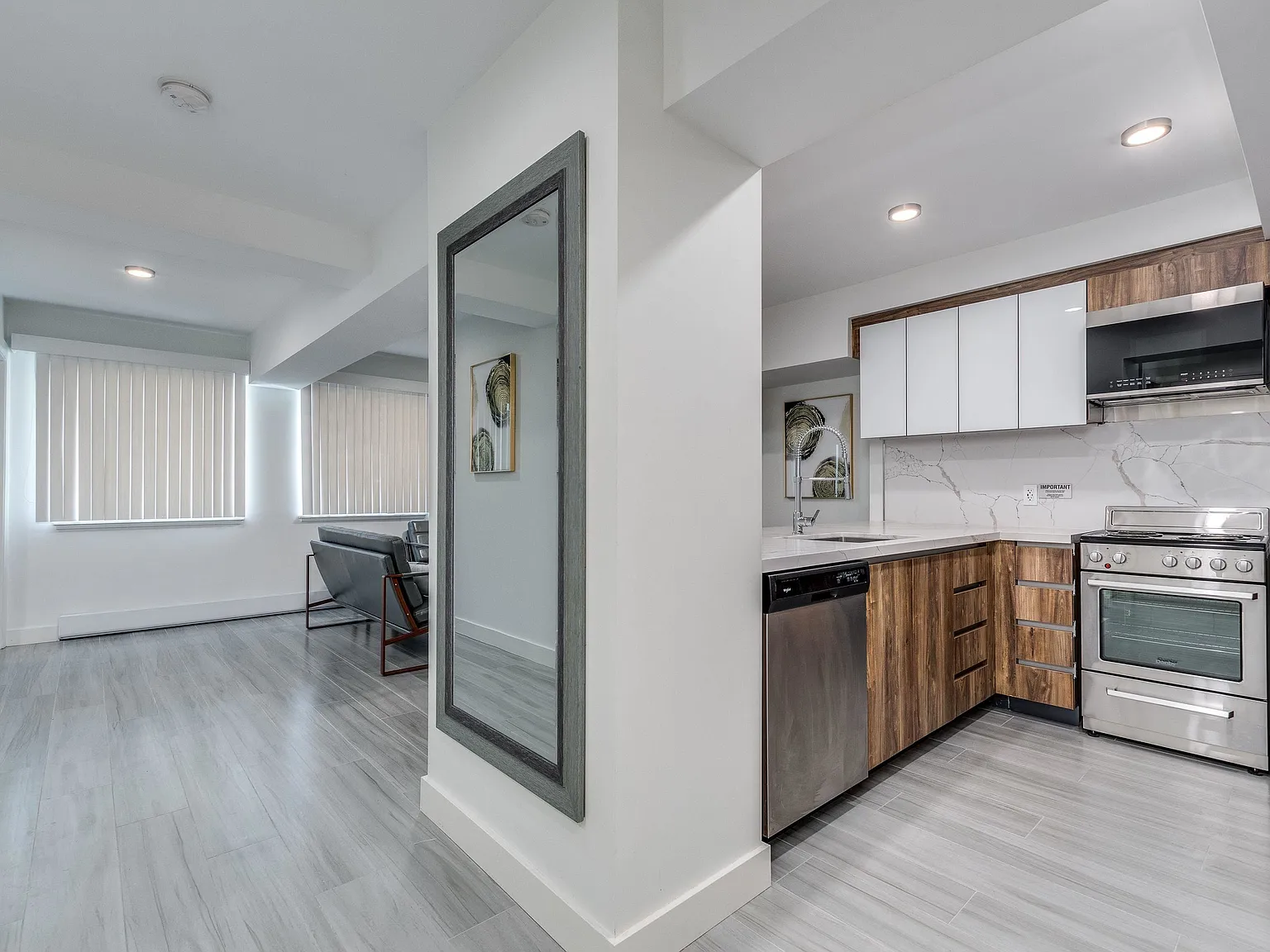 2 bed, 709 sqft, $3,490 — Photo 2