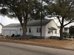300 Russell Ave, Wakeeney, KS 67672