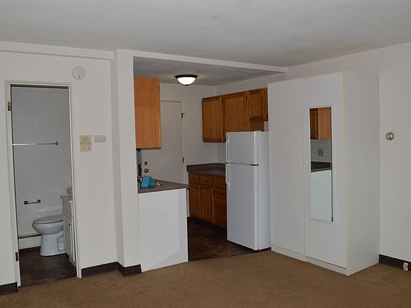 4th image of 126 S Franklin St #18802095