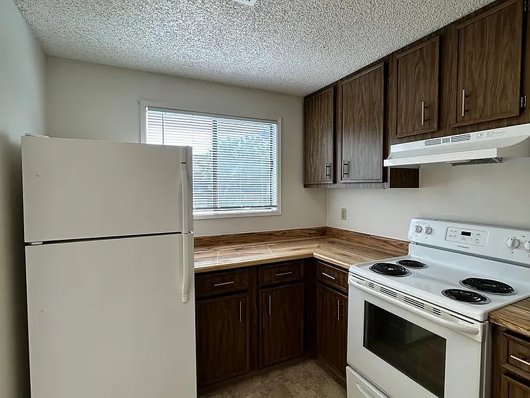 846 Homedale Rd — Photo 4