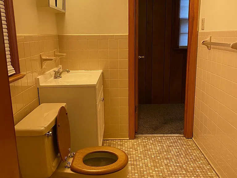 105 Fay St — Photo 6