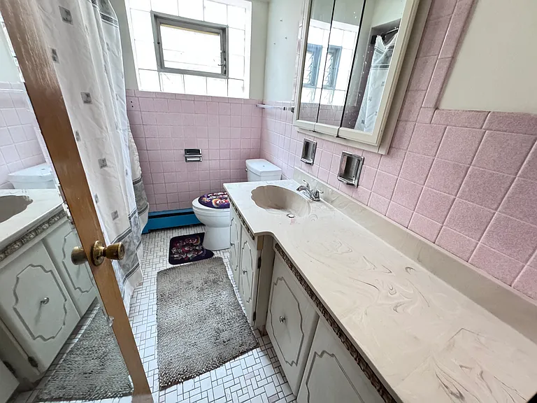 6253 W Devon Ave #1N — Photo 7