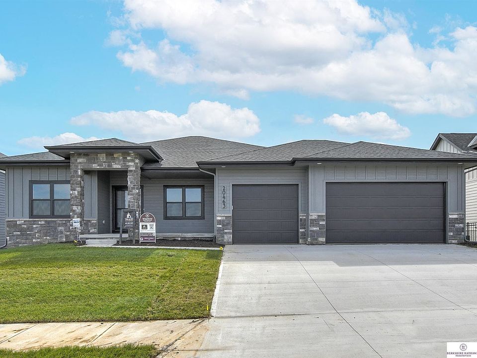 1st image of 20463 Jeannie Ln